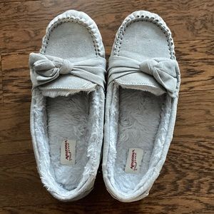 Gently used Arizona Womens slippers